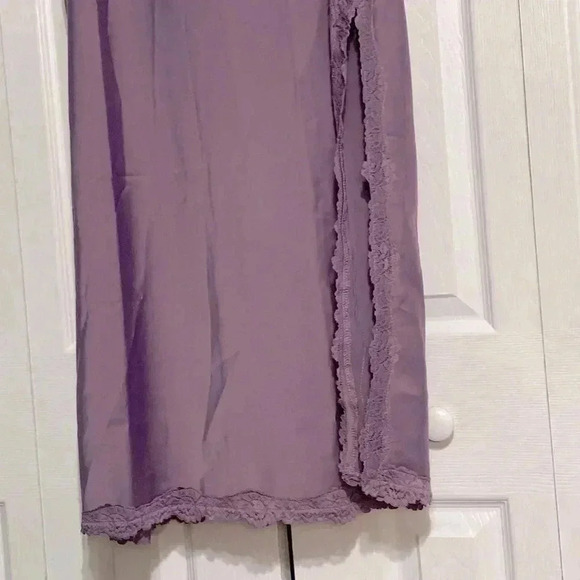 Wild fable Mauve lavender satin & lace slip skirt - Picture 3 of 8